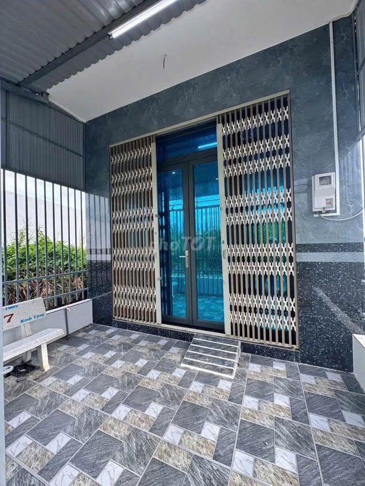 Cần bán gấp căn nhà mới toanh 800tr ở KCN Trảng Bàng 135m2 Sổ Riêng