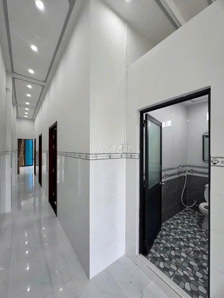 Cần bán gấp căn nhà mới toanh 800tr ở KCN Trảng Bàng 135m2 Sổ Riêng
