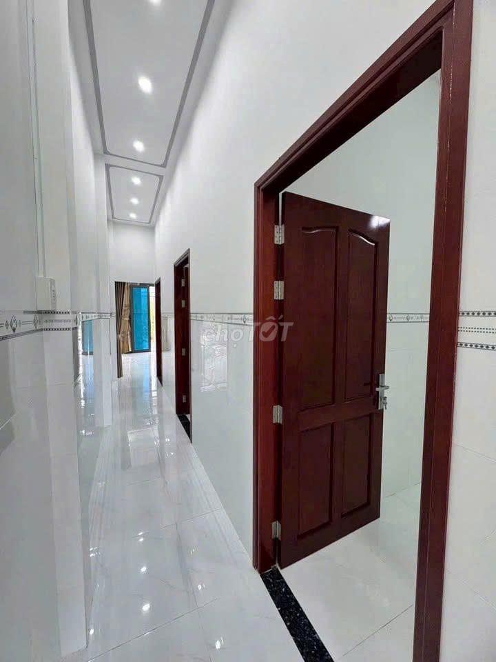 Cần bán gấp căn nhà mới toanh 800tr ở KCN Trảng Bàng 135m2 Sổ Riêng
