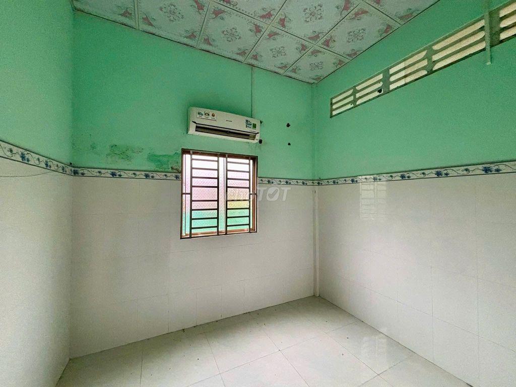 Bán căn nhà do dân gốc Củ CHi xây dựng ket ra gấp Giá 670tr giao sổ.