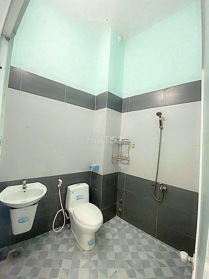 CHỦ HẤP HỐI CẮT LỖ CÒN 688 TRIỆU SANG TÊN CĂN NHÀ Ở TÂN HIỆP SỔ RIÊNG