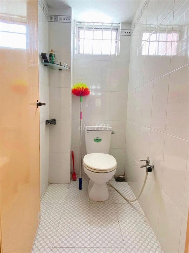 bán nhà 2 sẹc Tô Kí vào căn 1 trệt 1 lầu giá 1tỷ050 mua bán sổ sẵn.