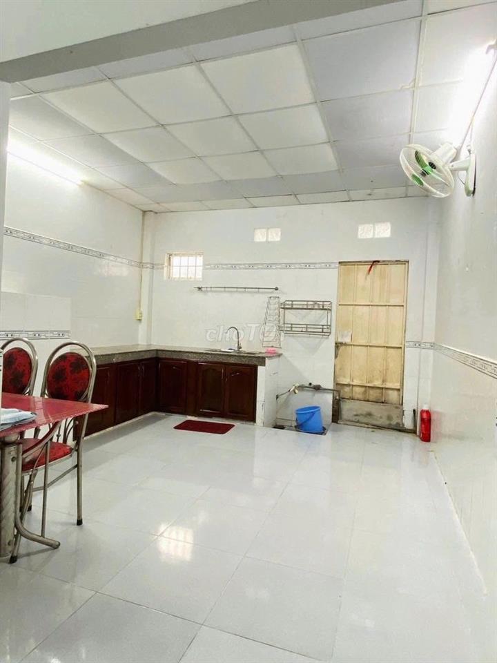 bán nhà 2 sẹc Tô Kí vào căn 1 trệt 1 lầu giá 1tỷ050 mua bán sổ sẵn.