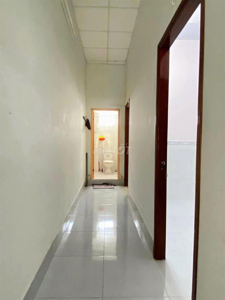 bán nhà 2 sẹc Tô Kí vào căn 1 trệt 1 lầu giá 1tỷ050 mua bán sổ sẵn.