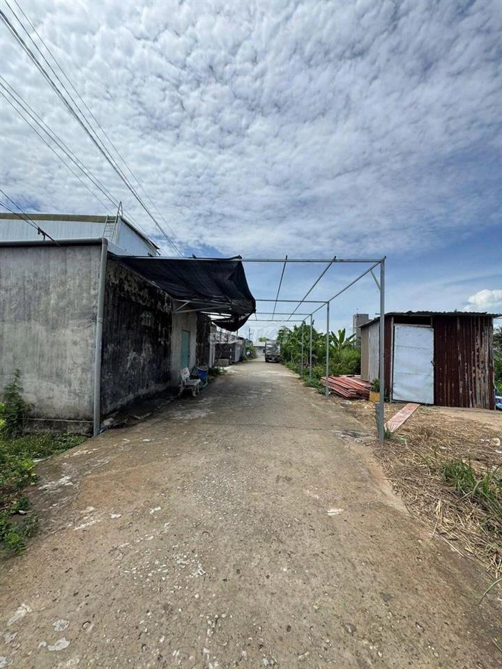 1tỷ170 sang luôn dãy trọ 10 phòng đang kinh doanh,ngay Tân Thông Hội