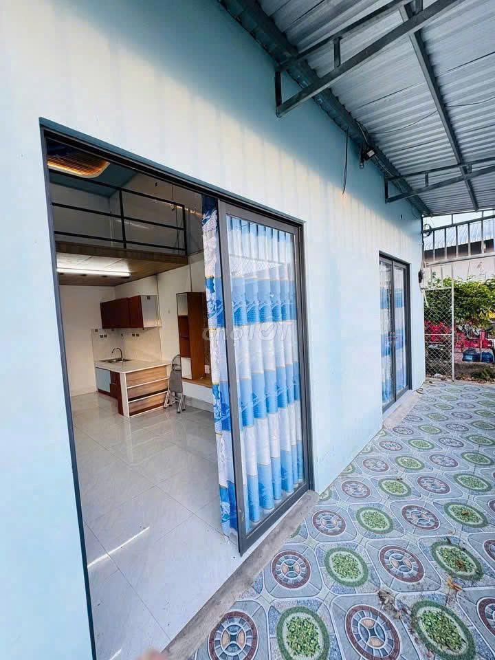 cần tiền ra gấp 930 triệu, 2kiot 7tr/ tháng kinh doanh buôn bán được.