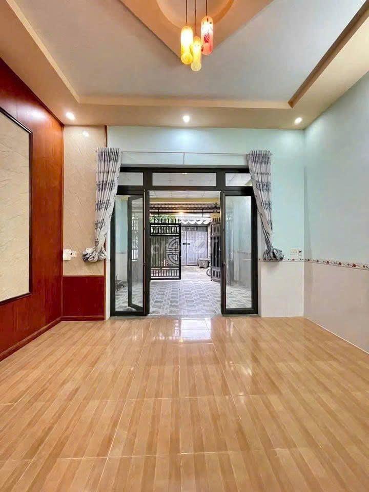 BÁN GẤP. CĂN NHÀ C4 Ở BÀ ĐIỂM SỔ HỒNG RIÊNG DT 72M2 GIÁ 1TI080 TRIỆU