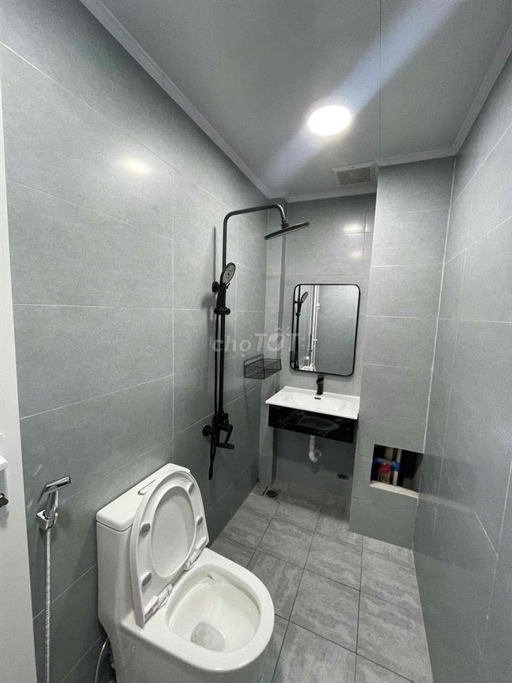 Tìm nhà CHDV gửi 4triệu HH