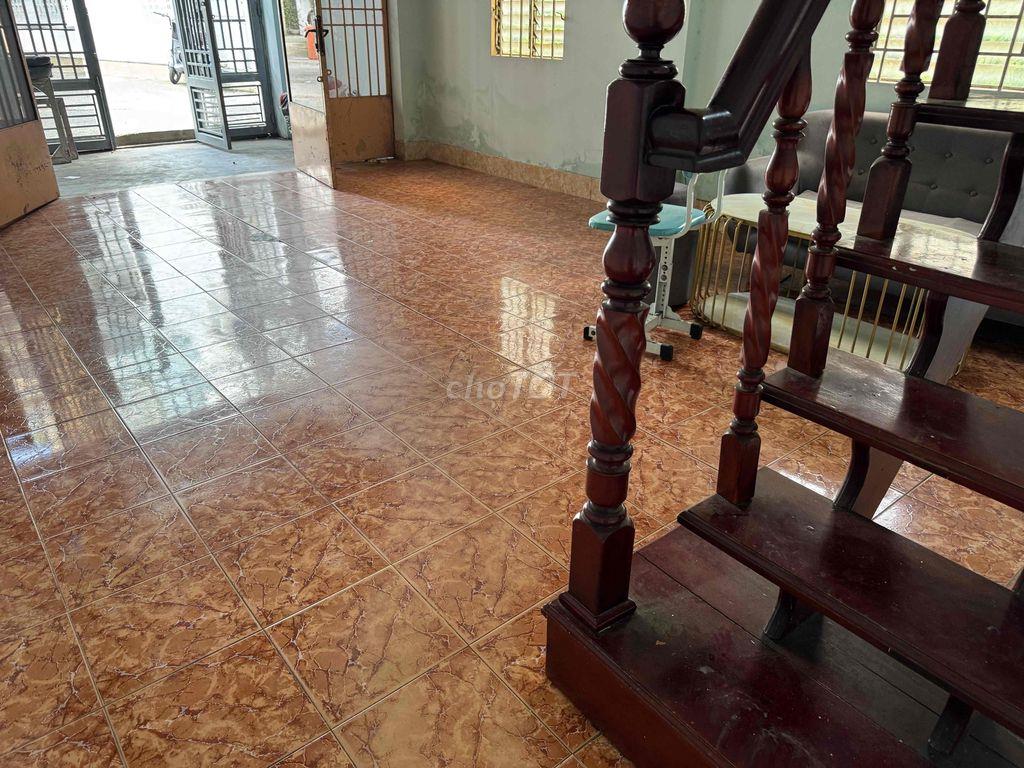 nhà vô ở liền