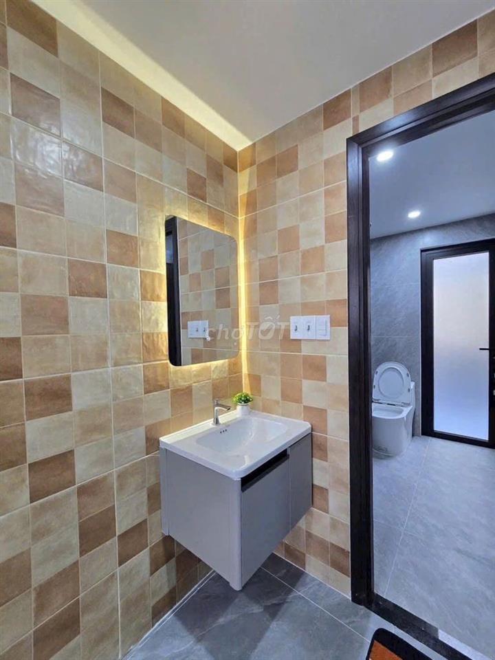 CHỦ CHUYỂN CÔNG TÁC BÁN GẤP NHÀ 2 MẶT TIỀN 100M2 SỔ RIÊNG NGAY CHỢ CÁ!