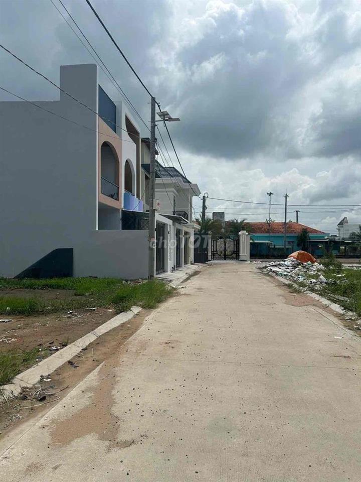CẦN RA HÀNG LÔ ĐẤT ĐẸP TẠI XÃ RẠCH KIẾN, TÂY NINH (mới)