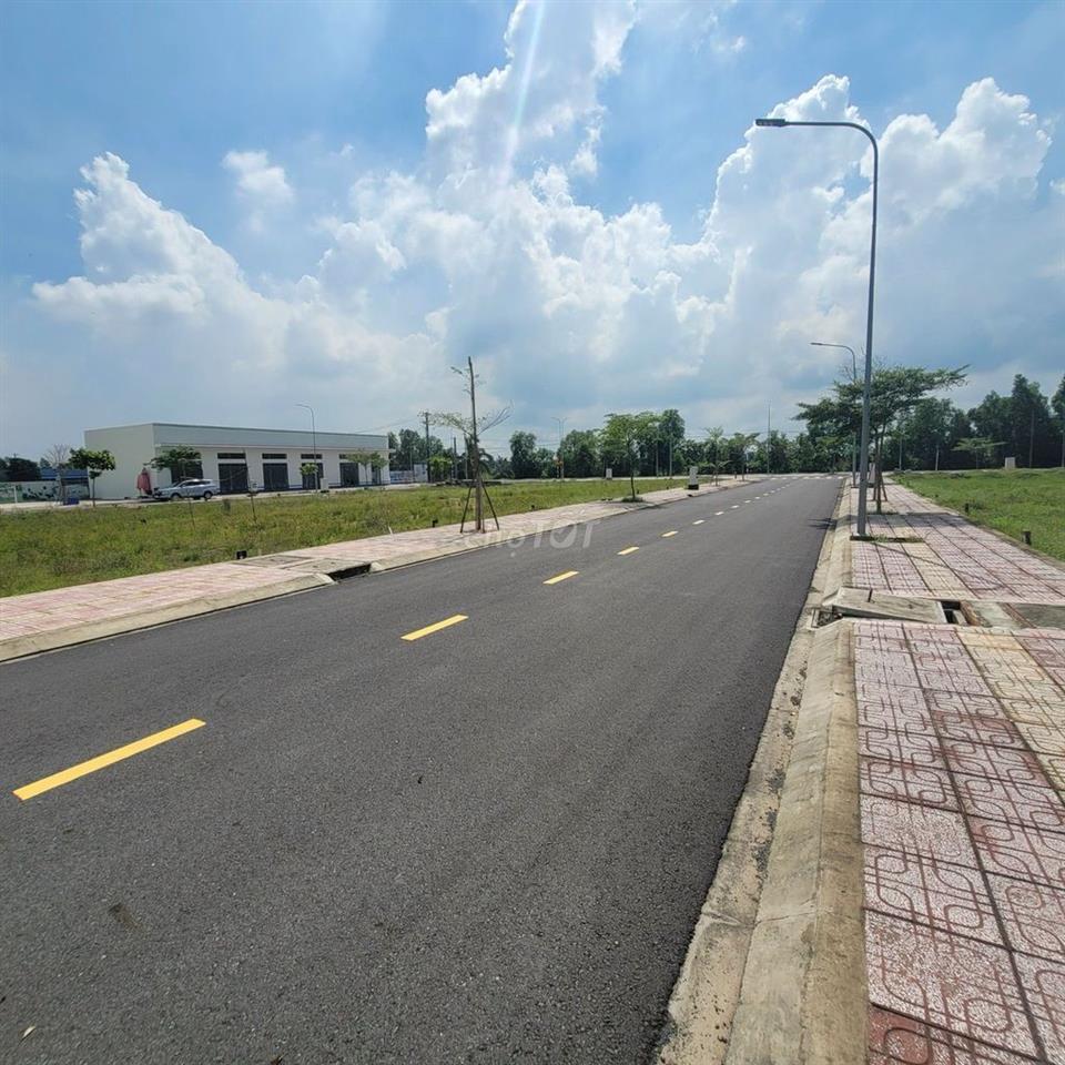 CHÍNH CHỦ CẦN RA HÀNG LÔ ĐẤT ĐẸP TẠI BẾN LỨC
