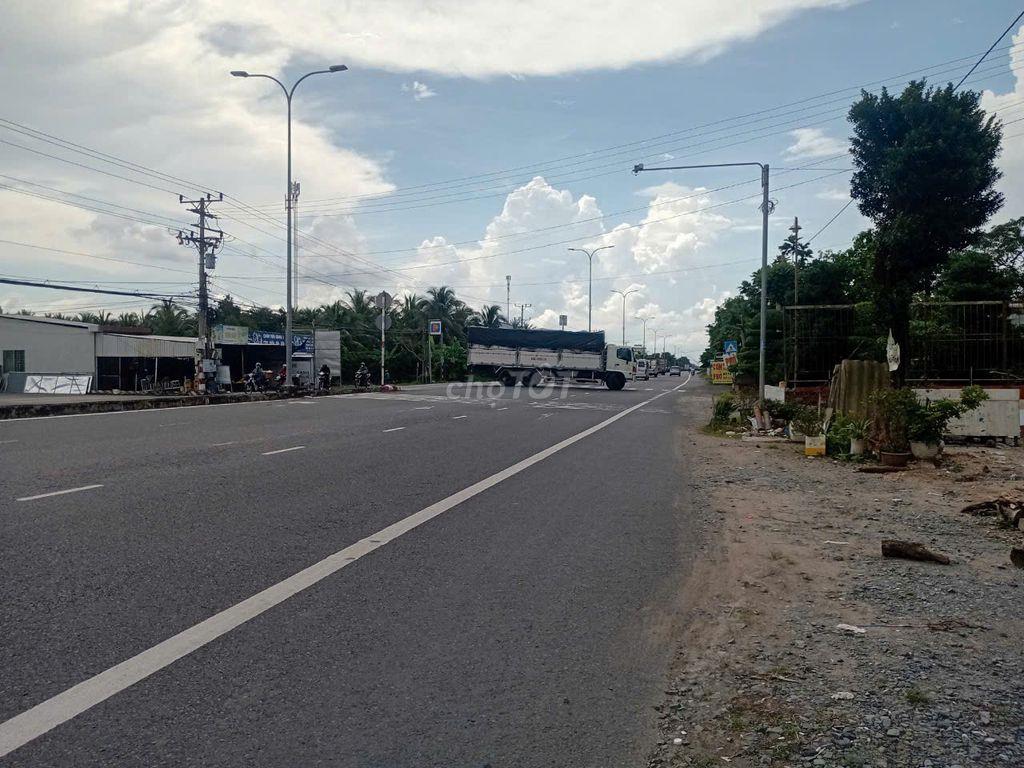 Bán đất MT Quốc lộ 1A, P2, Thị Xã.Cai Lậy,  Tiền Giang,  4200m