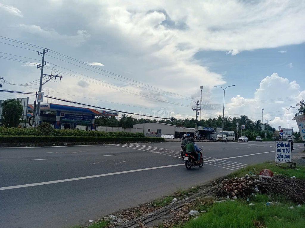 Bán đất MT Quốc lộ 1A, P2, Thị Xã.Cai Lậy,  Tiền Giang,  4200m