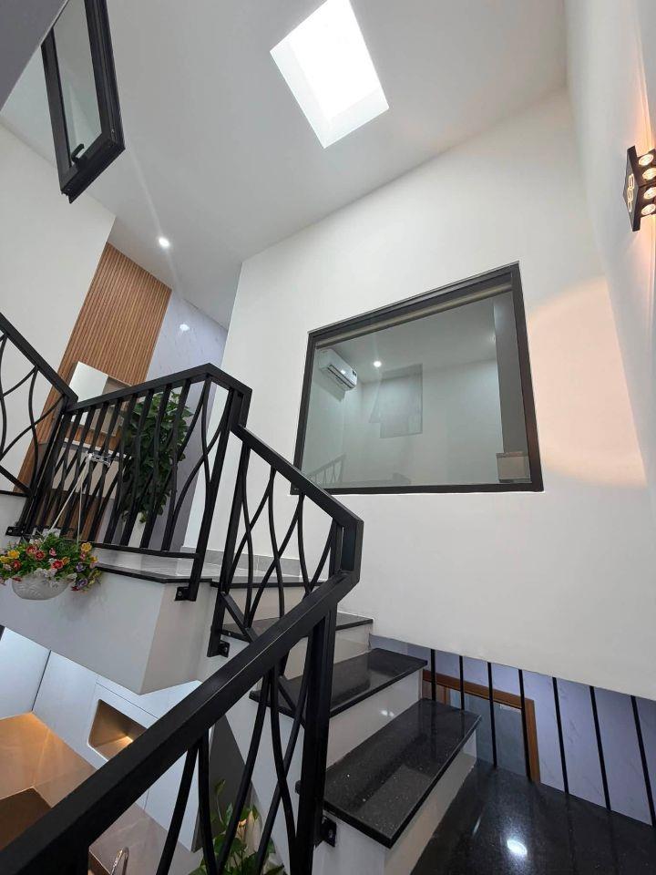 Nhỉnh 3 Tỷ => Giữa Trung Tâm Hải Châu + đi bộ 5p ra Chợ Cồn , Siêu thị Go