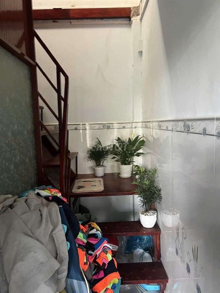 nhà 1 trệt 1 lầu SHR xã tân kiên(tân nhựt)