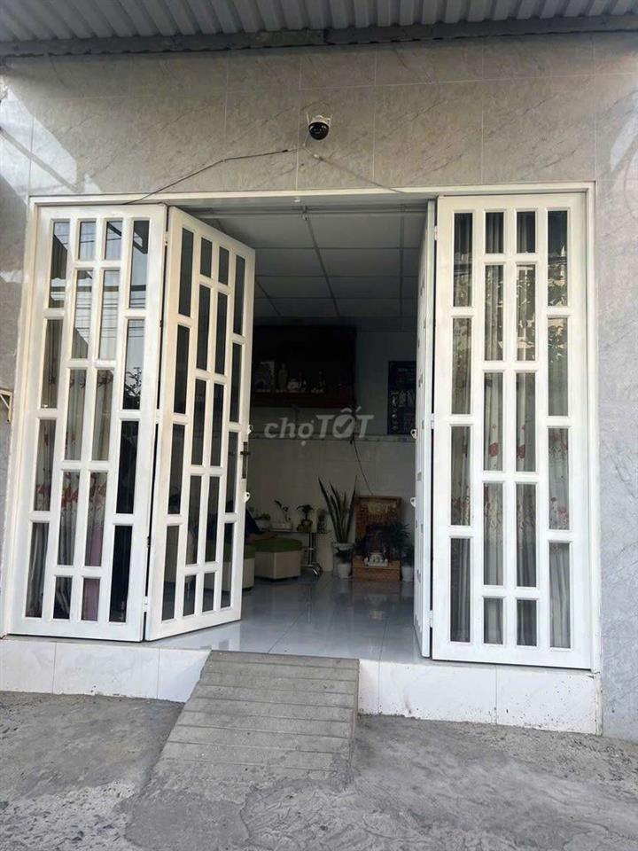 nhà 1 trệt 1 lầu SHR xã tân kiên(tân nhựt)