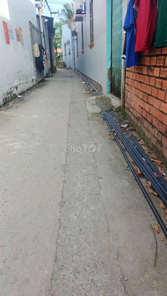 nhà+đất 1169m2 có 300m2 đất ở.SHR