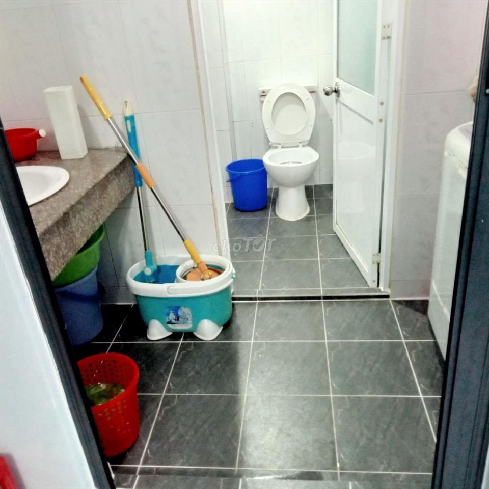 CẦN 1 NỮ THUÊ 1 PHÒNG NGỦ RIÊNG TRONG CĂN HỘ CHUNG CƯ RỘNG 71M2