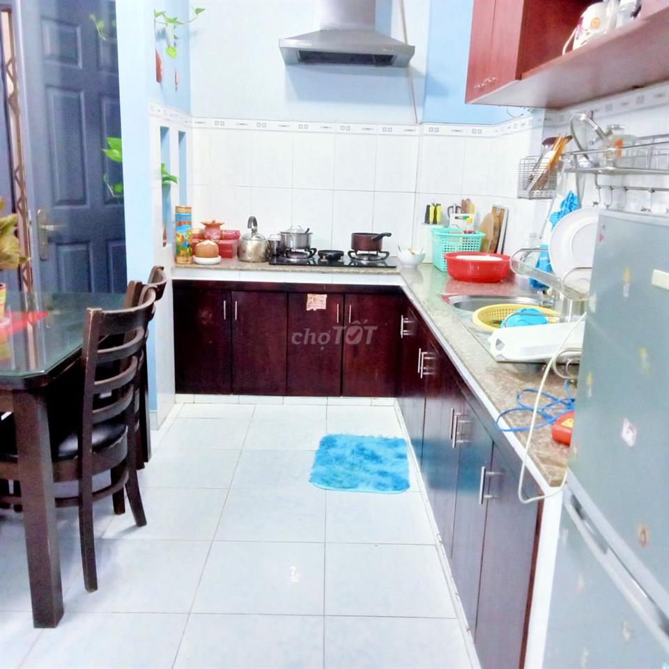 CẦN 1 NỮ THUÊ 1 PHÒNG NGỦ RIÊNG TRONG CĂN HỘ CHUNG CƯ RỘNG 71M2