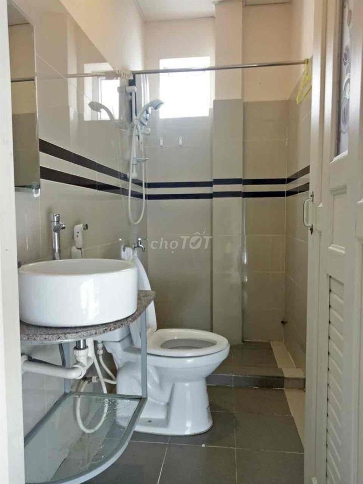 Căn hộ dịch vụ cao cấp full noi that cho thuê quận 6