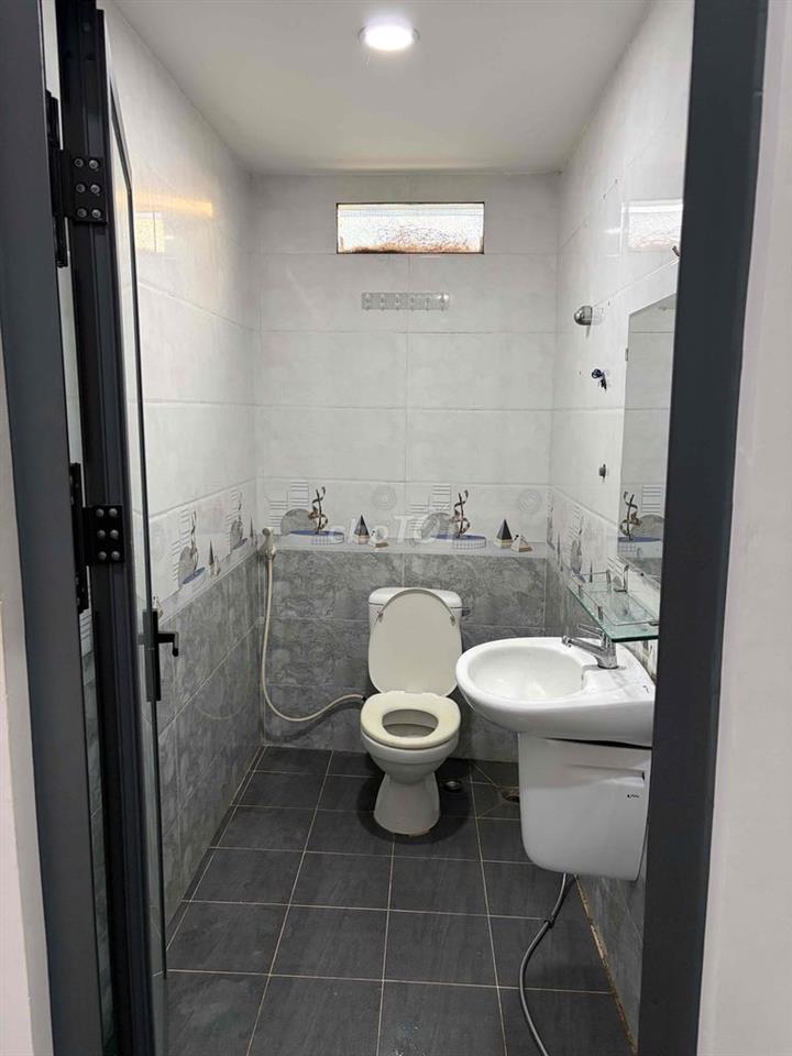 căn góc 2 Mặt tiền võ văn kiệt  cần bán