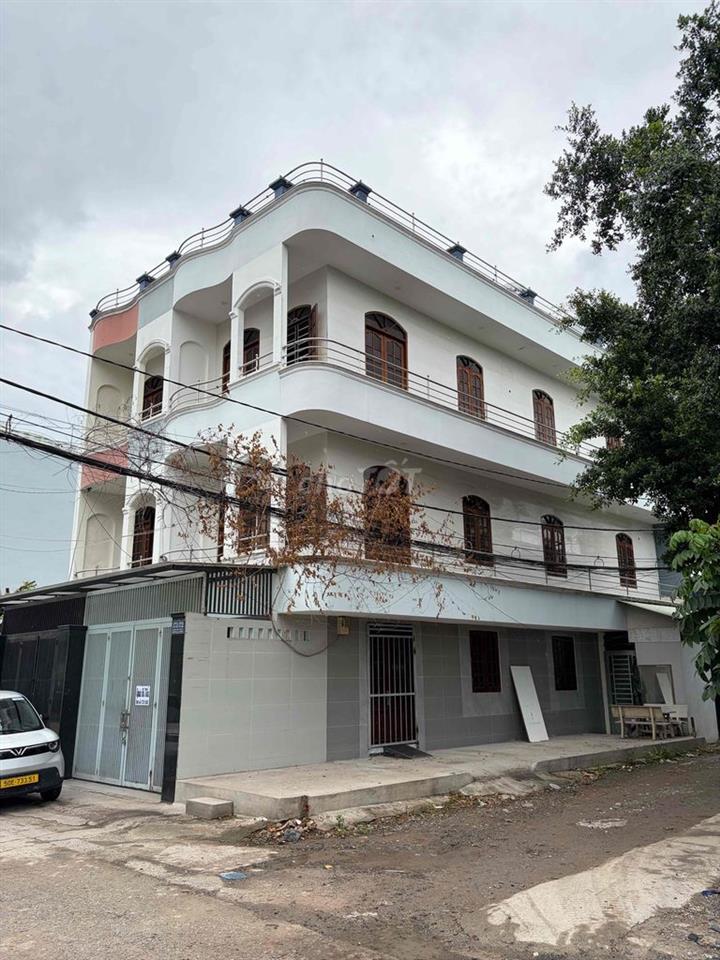 căn góc 2 Mặt tiền võ văn kiệt  cần bán