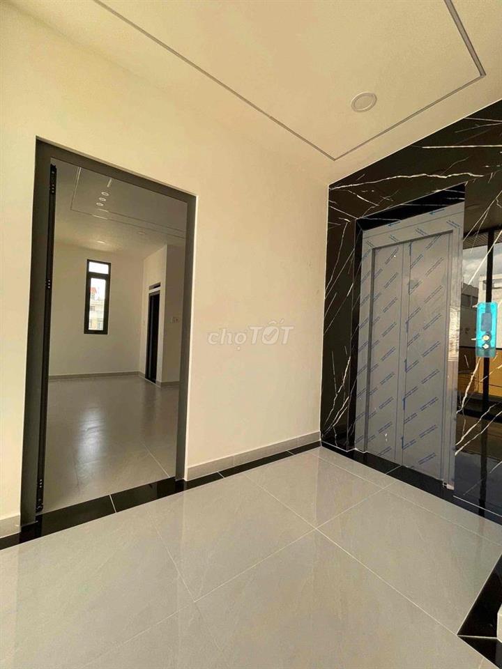 góc 2 mặt tiền có thang máy, nhà mới đẹp, tiện kinh doanh