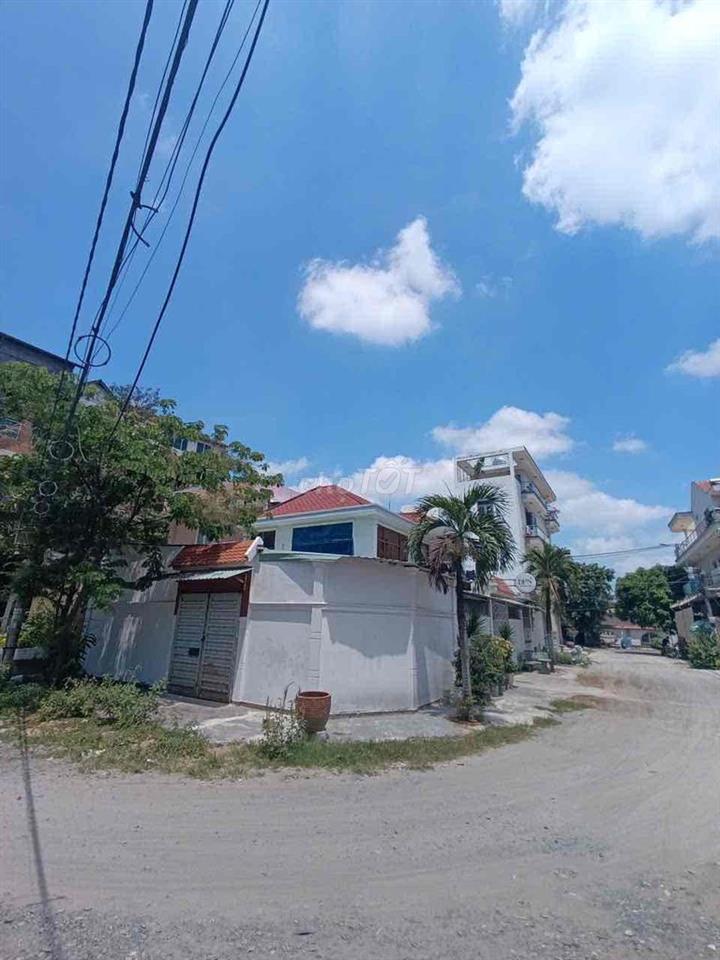ngộp bank bán nhanh biệt thự góc 220m2 giá giảm sâu