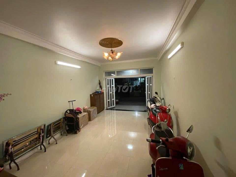 Nhà Mã Lò 12,5tr 5Pn 4wc Hẻm 8m thông