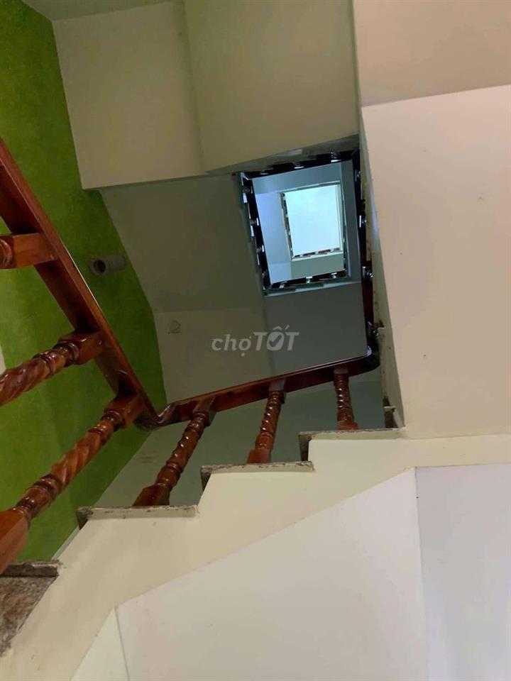 Nhà Mã Lò 12,5tr 5Pn 4wc Hẻm 8m thông
