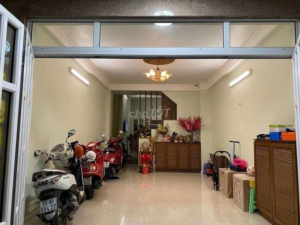 Nhà Mã Lò 12,5tr 5Pn 4wc Hẻm 8m thông