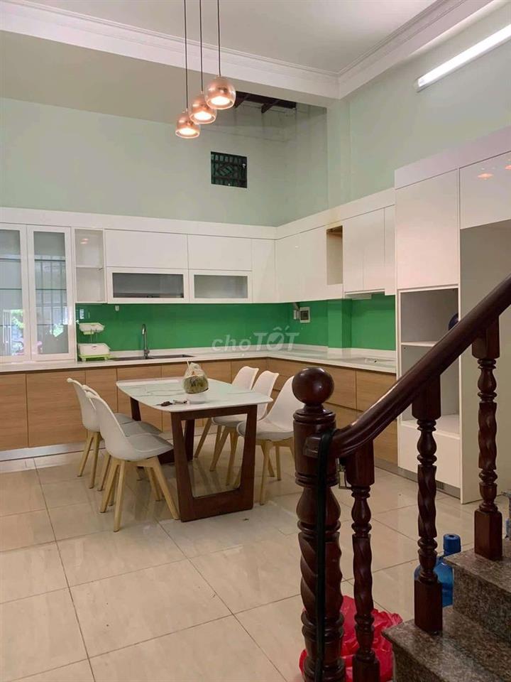 Nhà Mã Lò 12,5tr 5Pn 4wc Hẻm 8m thông