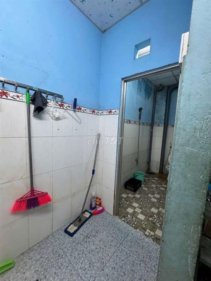 Nhà kho 9 triệu Dt 5,5×22 gác lửng