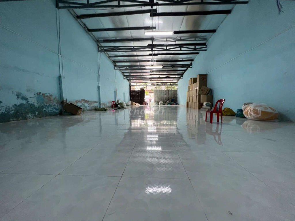 Kho tên lửa 17tr 180m2