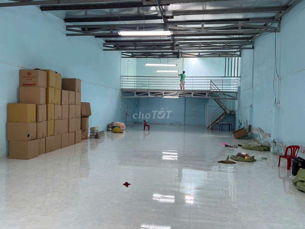 Kho tên lửa 17tr 180m2