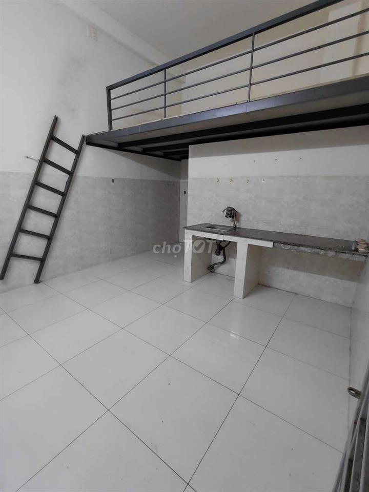 Phòng bự giá rẻ gần ĐH Công Thương