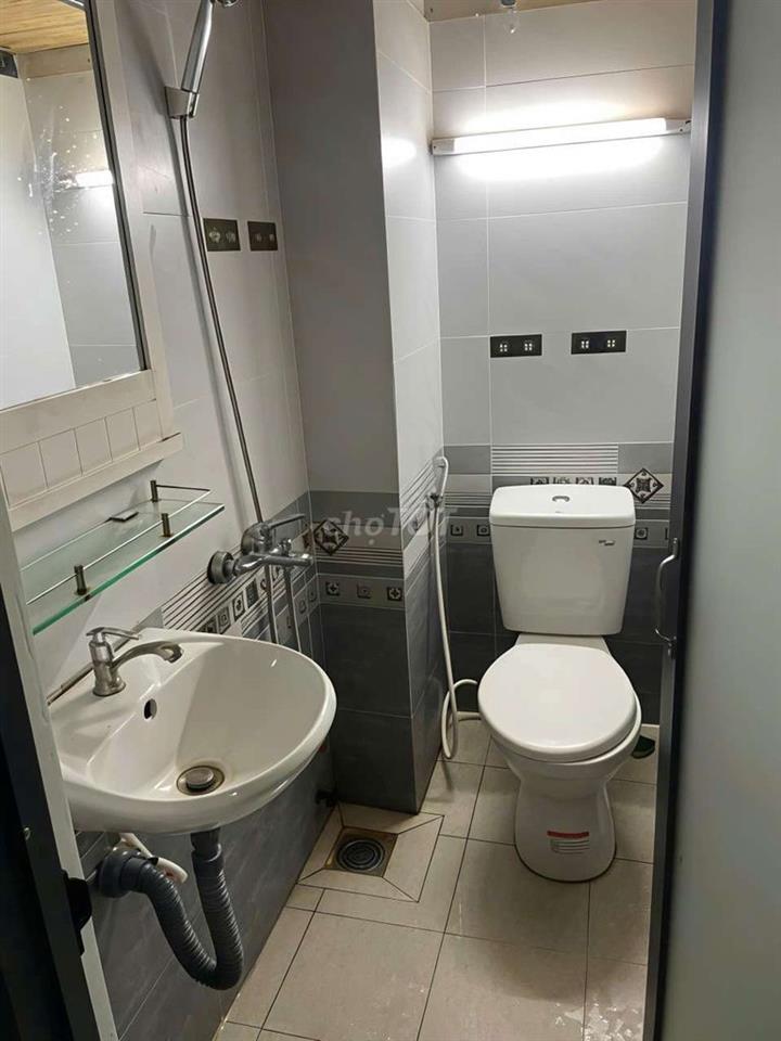 chính chủ sang 32phòng 32wc,  full khách quang trung giáp thống nhất 