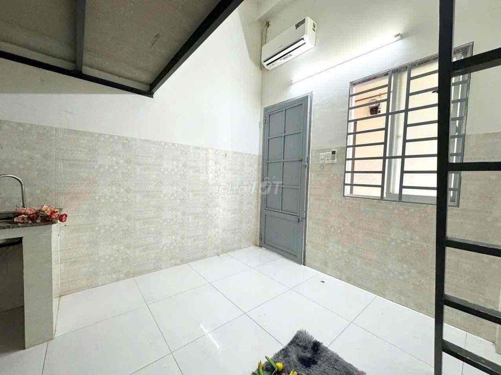 Nhà mới phòng rộng
