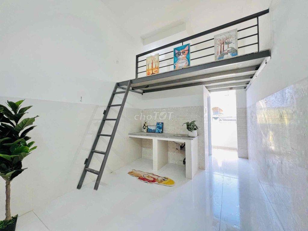 Nhà mới phòng rộng
