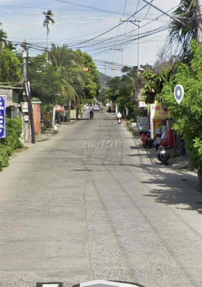 cho thuê 7000m2 đất mặt tiền đường lương định của , nha trang.35 triêu