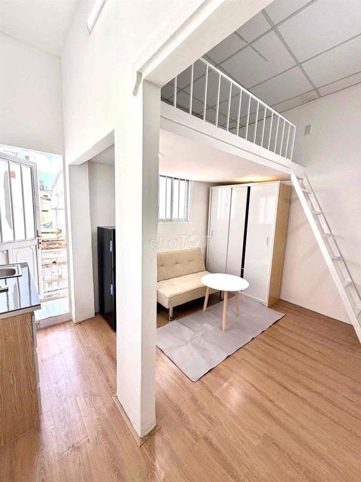 DUPLEX FULL NỘI THẤT BAN CÔNG ĐỐI DIỆN UEF