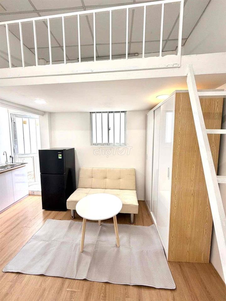 DUPLEX FULL NỘI THẤT BAN CÔNG ĐỐI DIỆN UEF