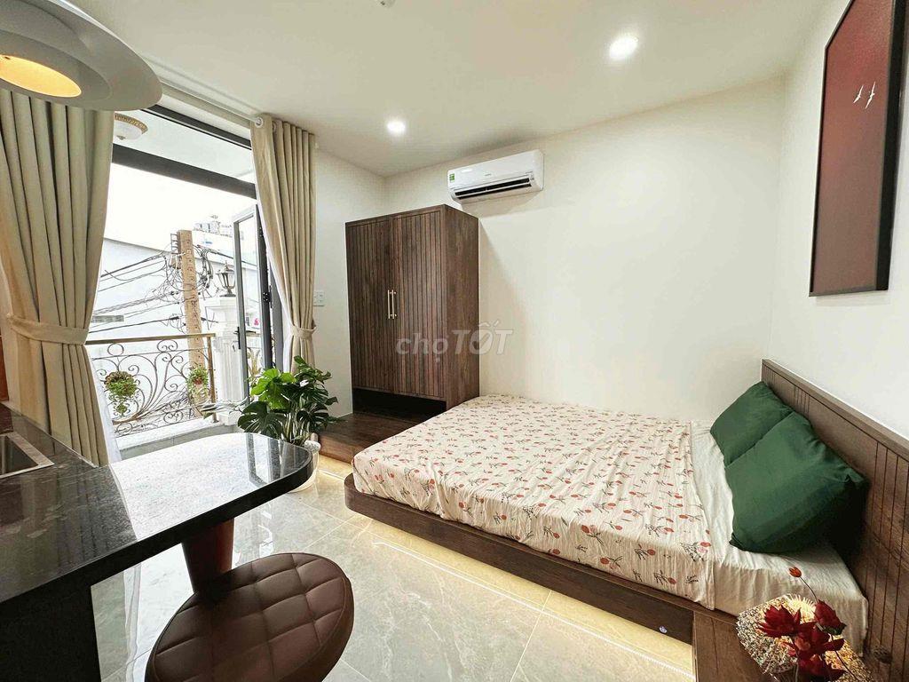 CĂN HỘ BAN CÔNG FULL NỘI THẤT MỚI 100% Ở NƠ TRANG LONG GẦN ĐH VĂN LANG