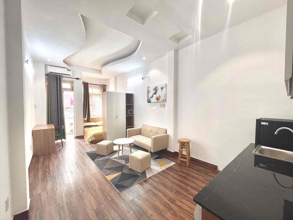 STUDIO BAN CÔNG FULL NỘI THẤT TẠI NGUYỄN HỮU CẢNH GẦN CÁC ĐH LỚN