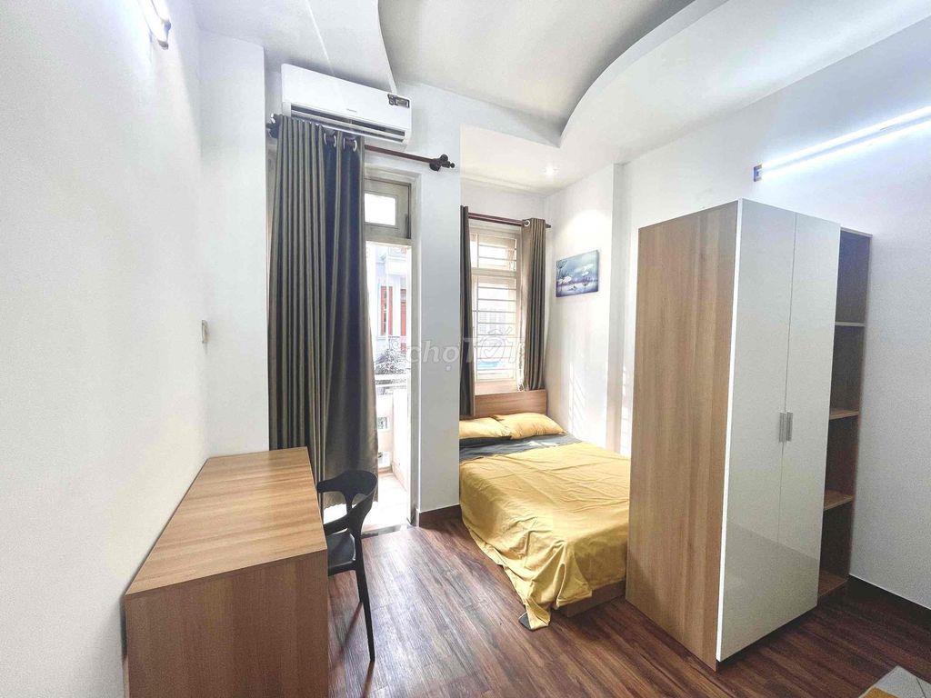 STUDIO BAN CÔNG FULL NỘI THẤT TẠI NGUYỄN HỮU CẢNH GẦN CÁC ĐH LỚN