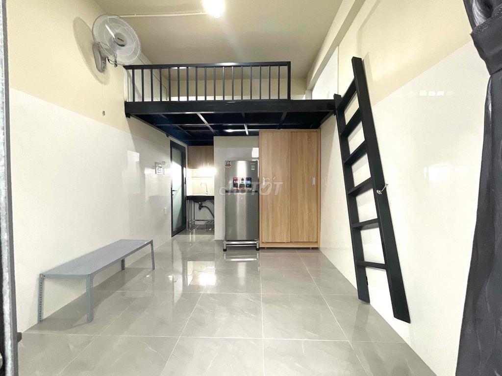 DUPLEX BAN CÔNG FULL NỘI THẤT CÁCH VLU 10P TẠI VƯỜN LÀI
