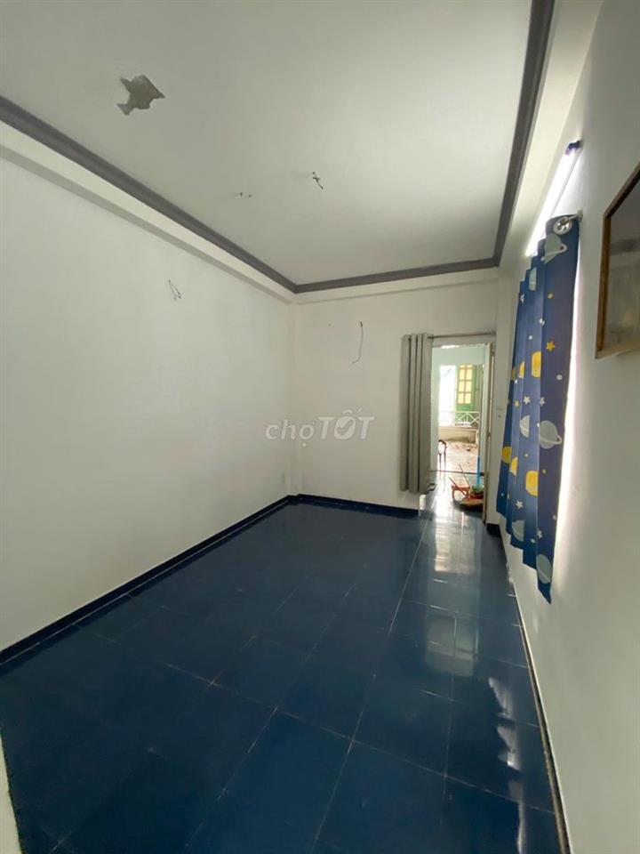 Nhà mặt đường hẻm ( rộng 12 m) 