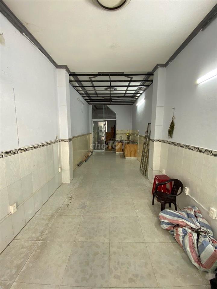 Nhà mặt đường hẻm ( rộng 12 m) 