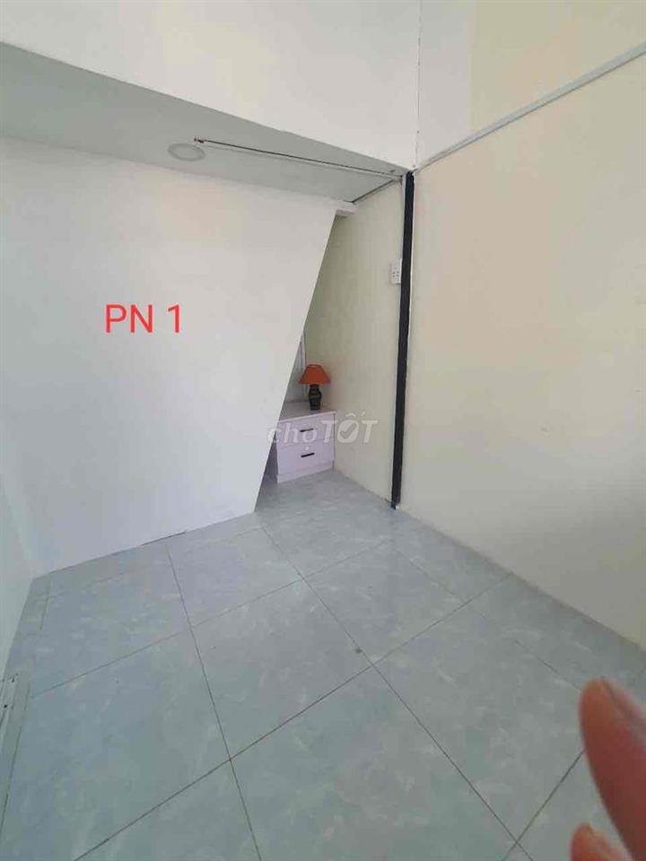 Chính chủ cho thuê CHDV 2 PN Ban Công